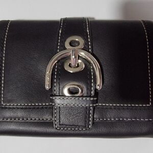 New without tags- Vintage Coach Black Snap Leather Wallet with silver buckle